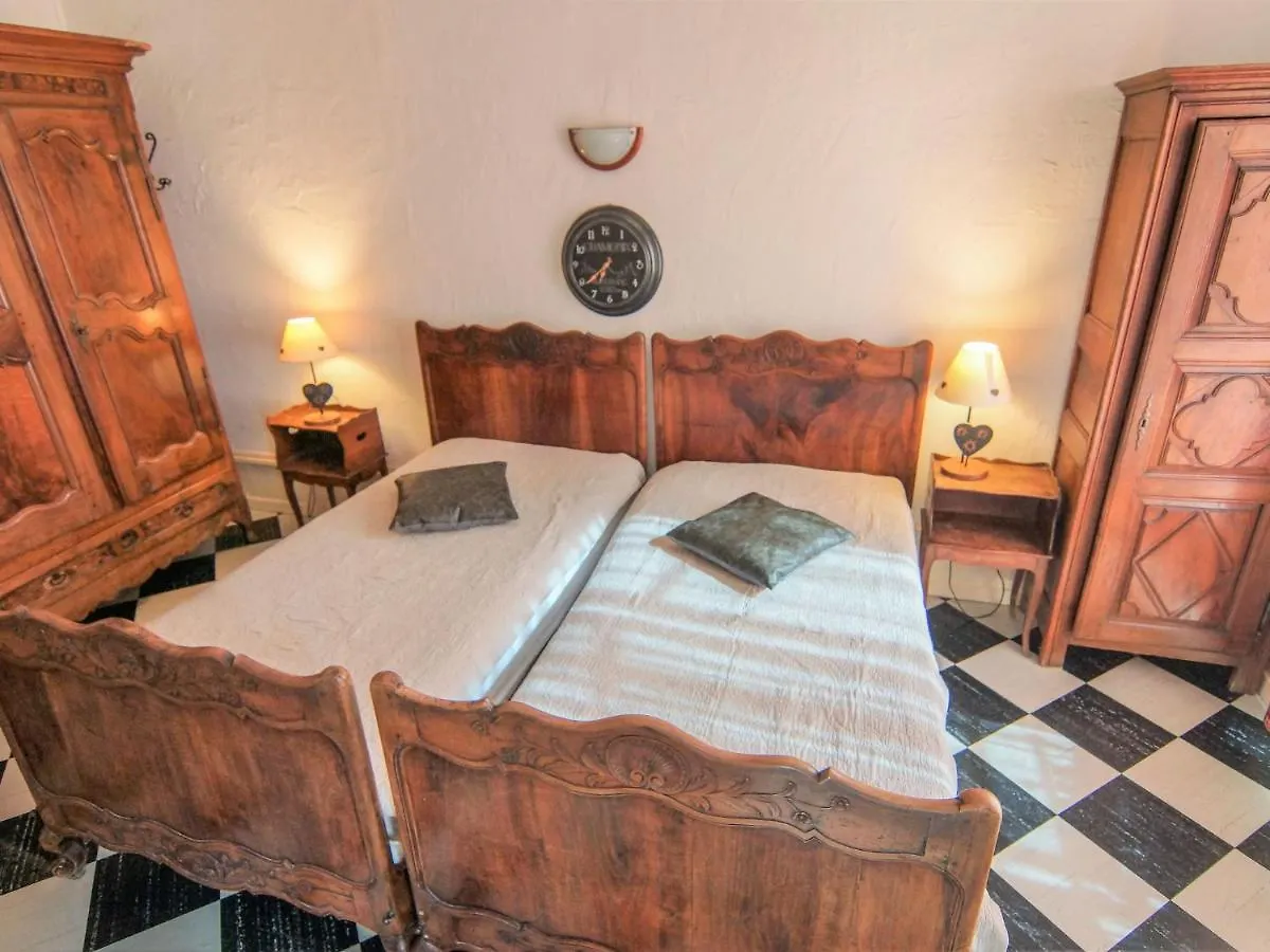 Apartment Le Majestic By Interhome Chamonix