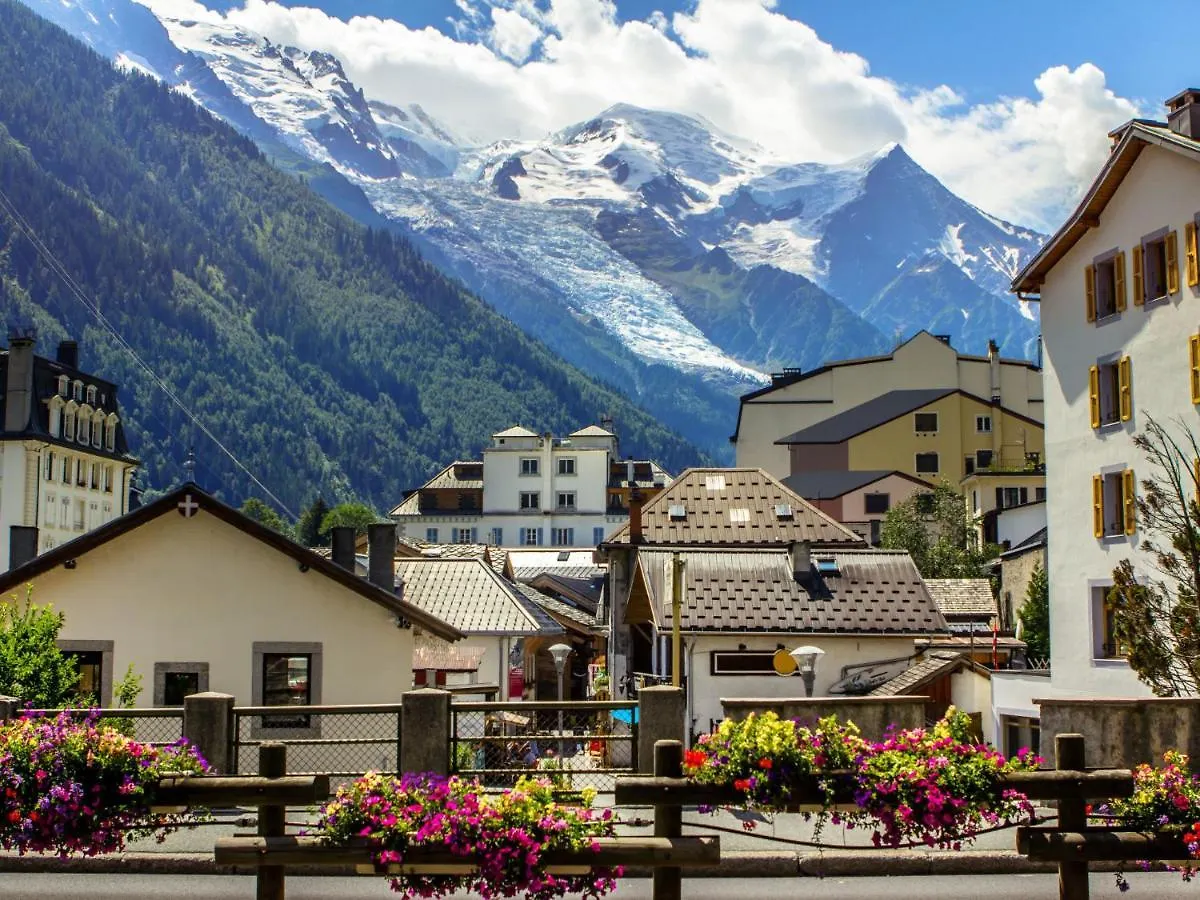 Apartment Le Majestic By Interhome Chamonix Francja